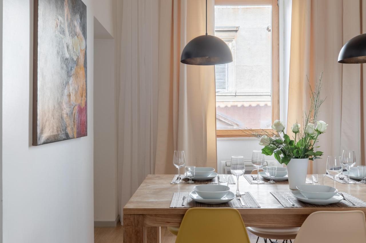 Iflat Navona White And Stylish Apartment Rom