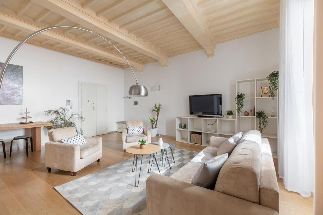 Iflat Navona White And Stylish Apartamento